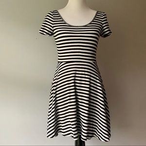 Soprano Black & Grey Striped Short Sleeve Dress